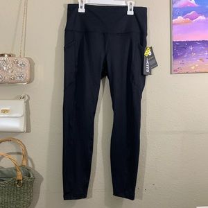 Black Athletic Highwaisted Leggings with Pockets